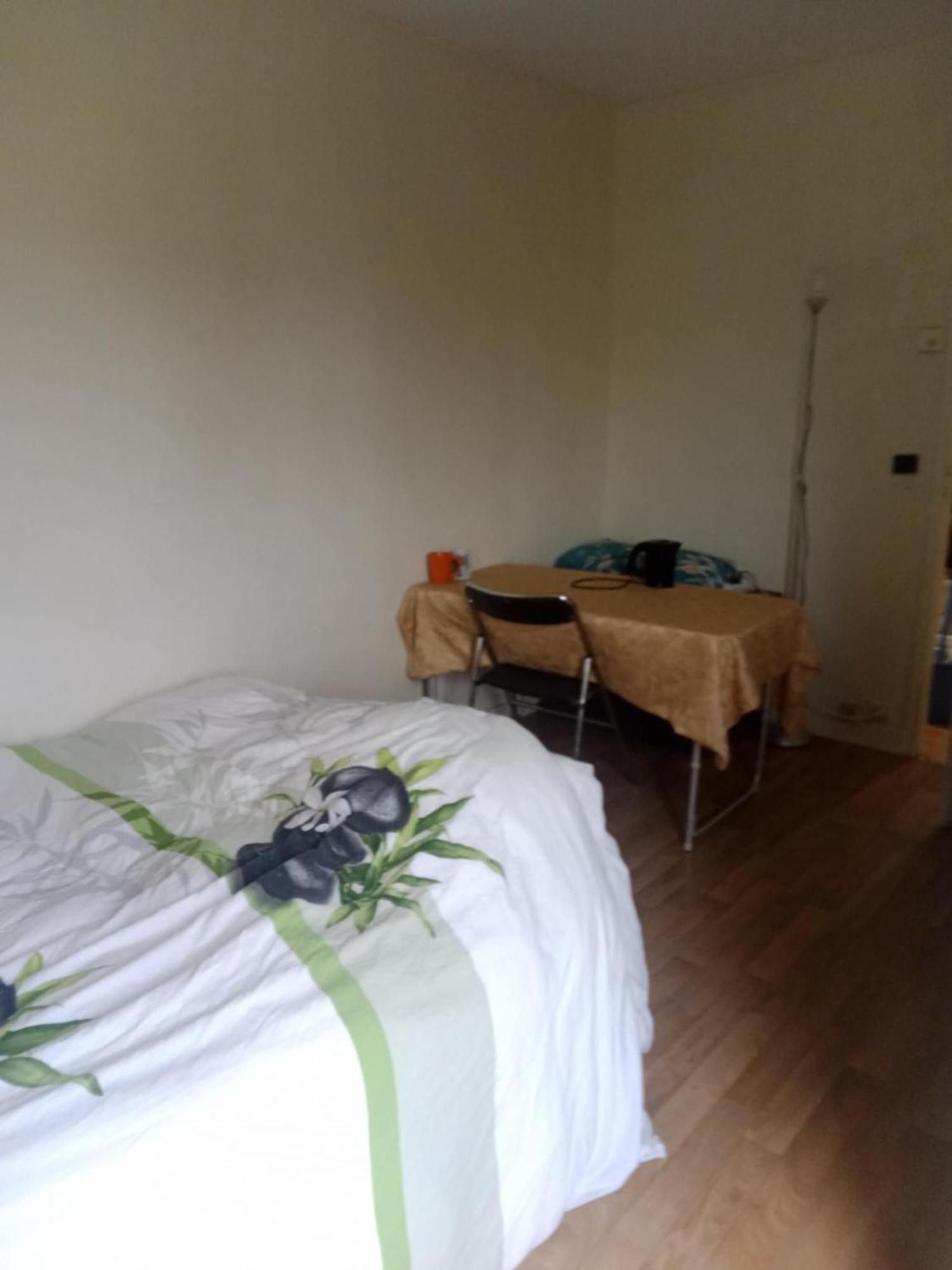 Chambre A Louer En Nuite Le Mans Esterno foto